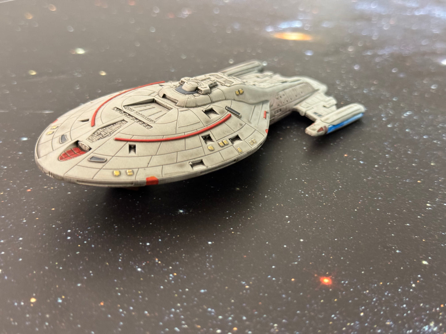 Star Trek USS Voyager NCC-74565 • 5.5” Model Eaglemoss scale, Painted or Raw print